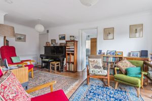 Sitting room- click for photo gallery